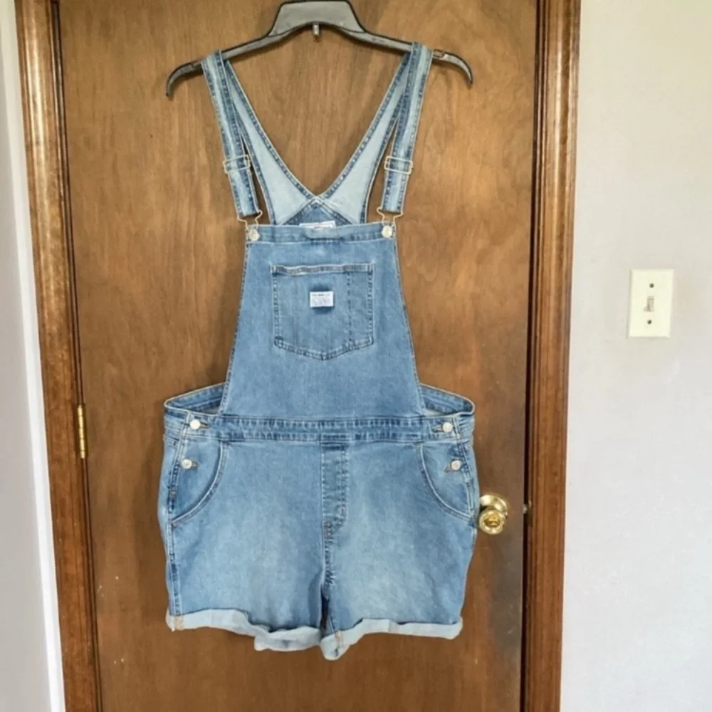 Sale ended - On Sale - New with Tag Shorts in my closet - - Picture 13 of 17